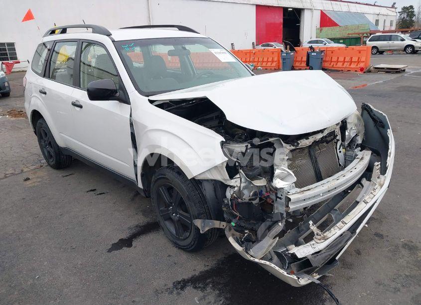 Photo 6 of 2013 Subaru Forester 2.5X (VIN JF2SHABC9DG419820)