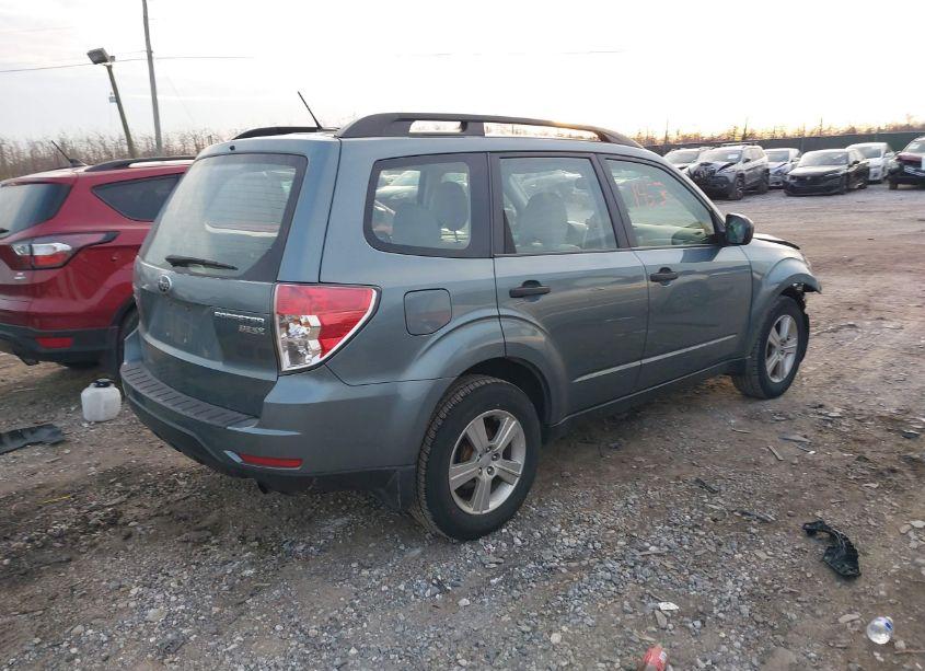 Photo 4 of 2013 Subaru Forester 2.5X (VIN JF2SHABC9DH418385)