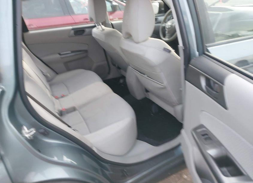 Photo 8 of 2013 Subaru Forester 2.5X (VIN JF2SHABC9DH418385)