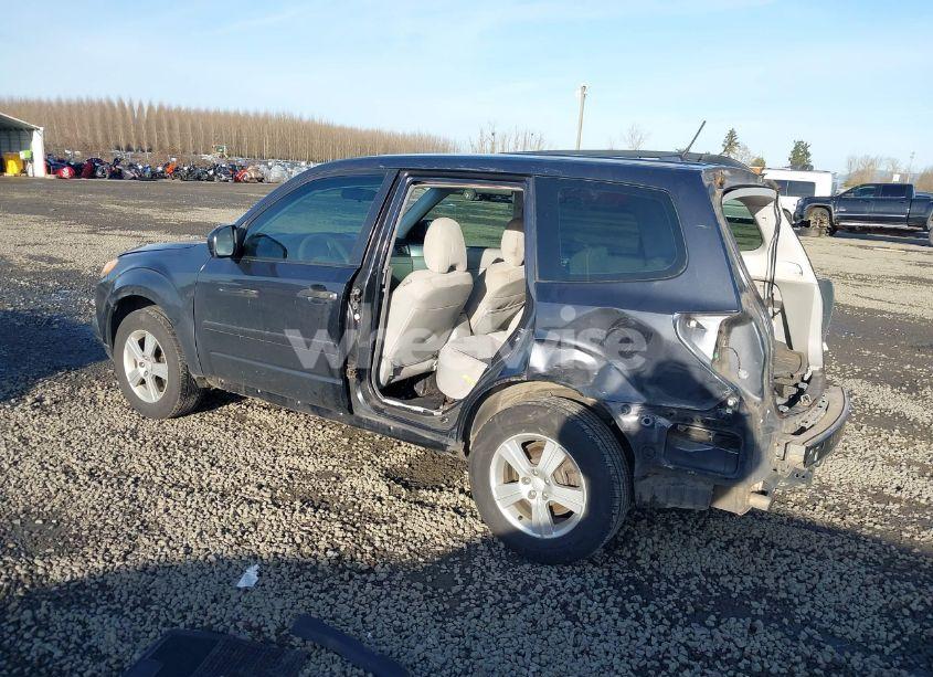 Photo 3 of 2013 Subaru Forester 2.5X (VIN JF2SHABC9DH423053)