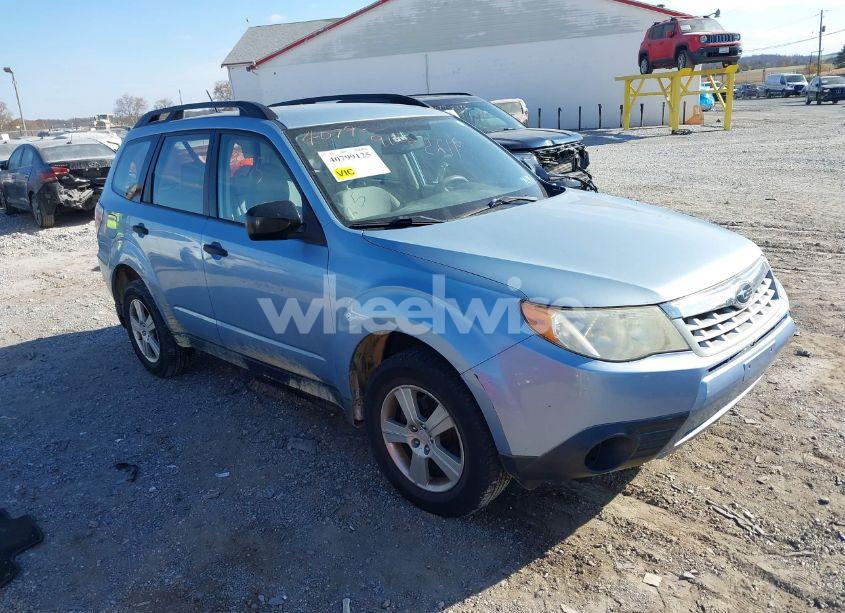 2011 Subaru Forester 2.5X (VIN JF2SHABCXBH741762) main photo