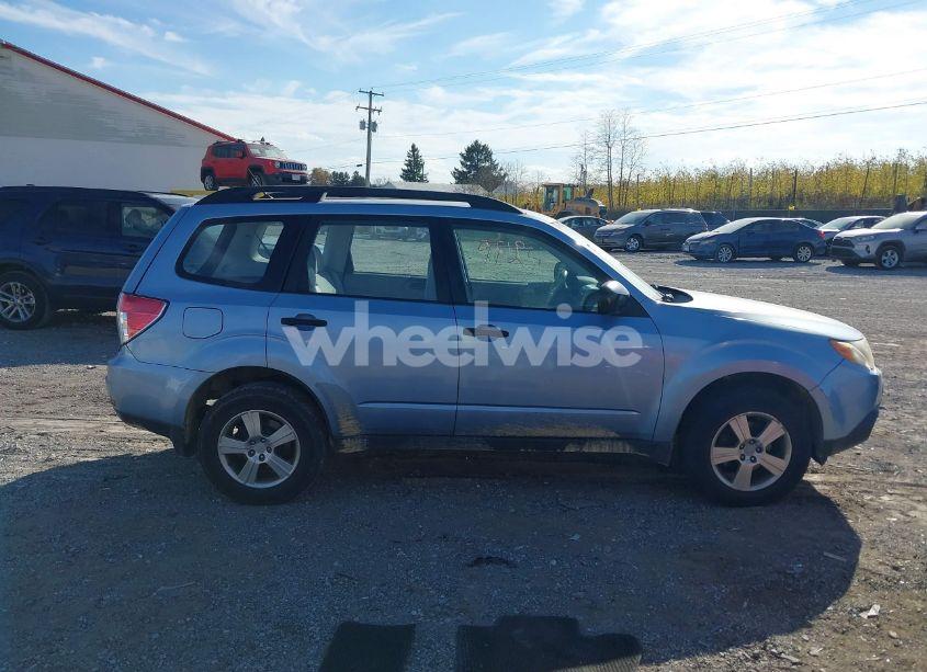 Photo 13 of 2011 Subaru Forester 2.5X (VIN JF2SHABCXBH741762)