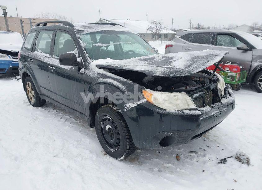 2011 Subaru Forester 2.5X (VIN JF2SHABCXBH760490) main photo