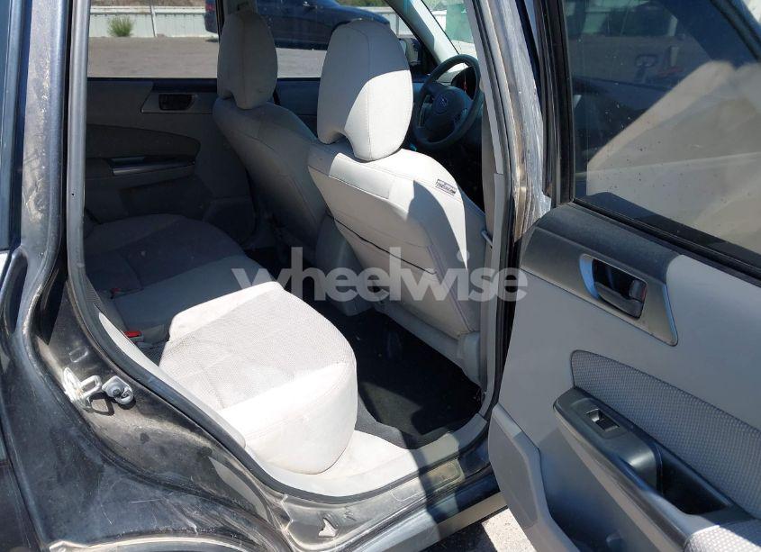Photo 8 of 2012 Subaru Forester 2.5X (VIN JF2SHABCXCH403876)