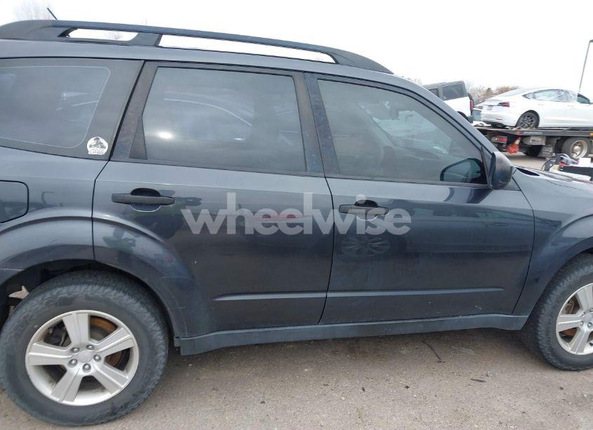 Photo 6 of 2012 Subaru Forester 2.5X (VIN JF2SHABCXCH469585)