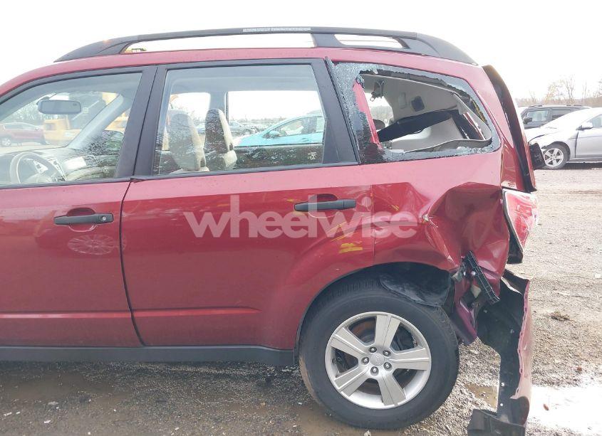 Photo 17 of 2013 Subaru Forester 2.5X (VIN JF2SHABCXDH416600)