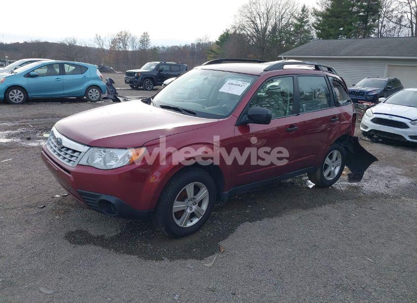 Photo 2 of 2013 Subaru Forester 2.5X (VIN JF2SHABCXDH416600)