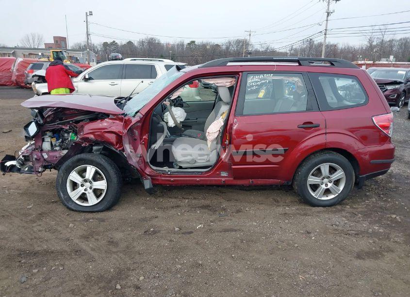 Photo 13 of 2013 Subaru Forester 2.5X (VIN JF2SHABCXDH438385)