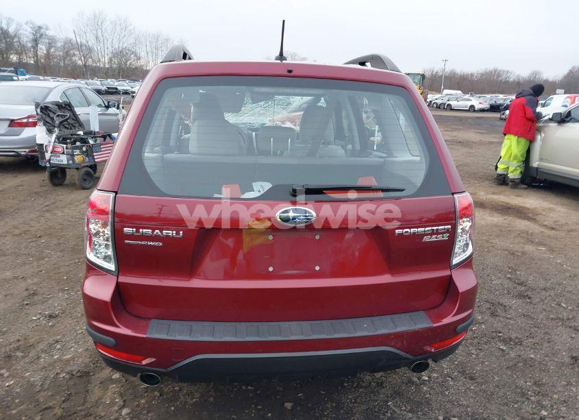 Photo 15 of 2013 Subaru Forester 2.5X (VIN JF2SHABCXDH438385)