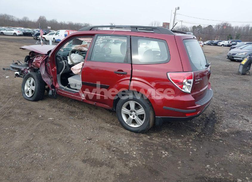 Photo 3 of 2013 Subaru Forester 2.5X (VIN JF2SHABCXDH438385)
