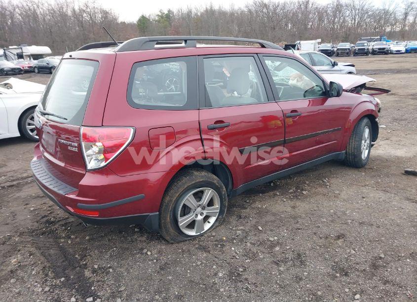 Photo 4 of 2013 Subaru Forester 2.5X (VIN JF2SHABCXDH438385)