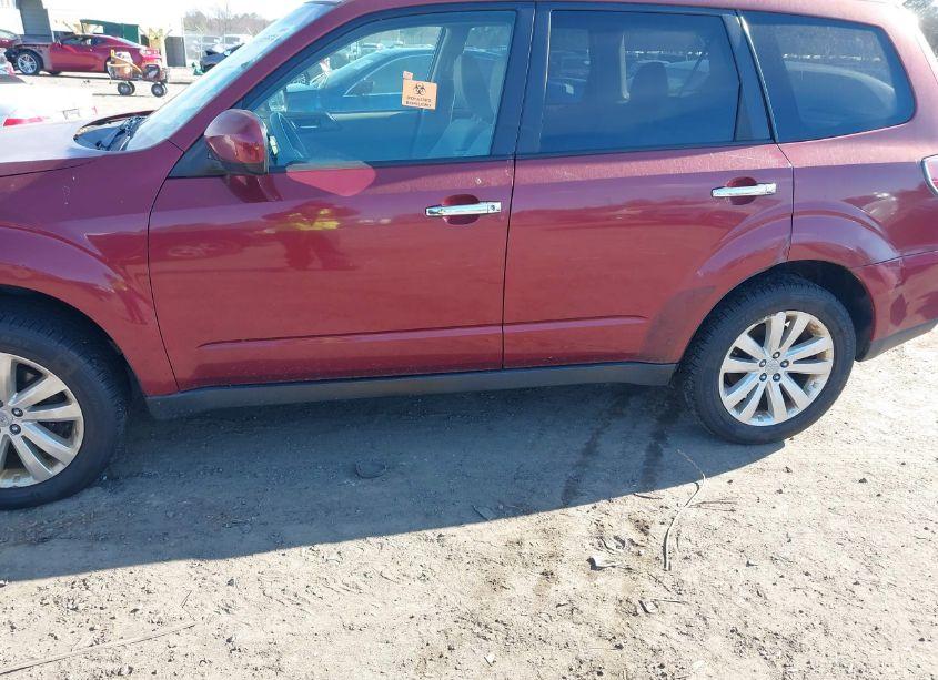 Photo 6 of 2011 Subaru Forester 2.5X PREMIUM (VIN JF2SHACC0BH702516)