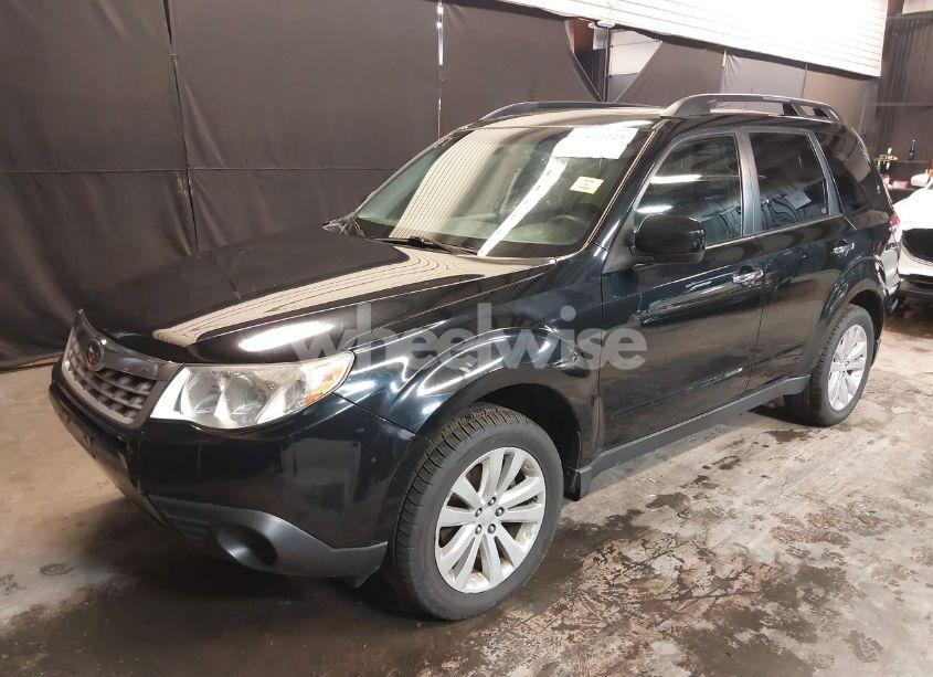 Photo 2 of 2011 Subaru Forester 2.5X PREMIUM (VIN JF2SHACC1BG732095)