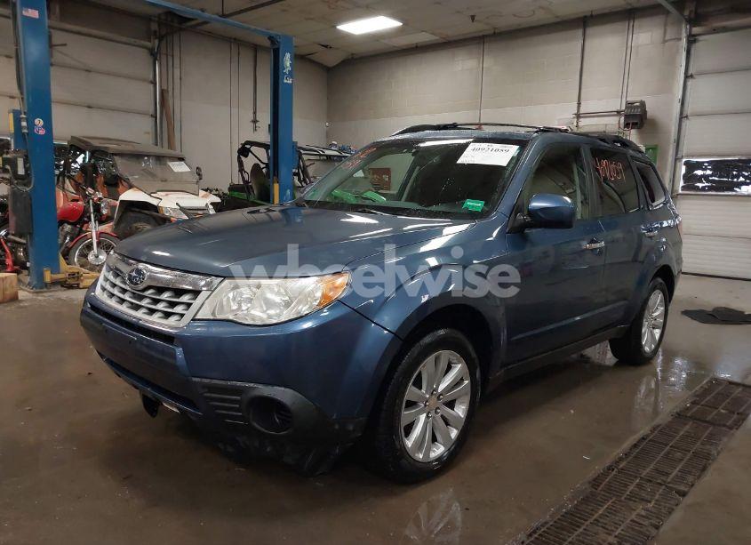Photo 2 of 2011 Subaru Forester 2.5X PREMIUM (VIN JF2SHACC1BH728221)