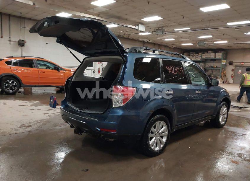 Photo 4 of 2011 Subaru Forester 2.5X PREMIUM (VIN JF2SHACC1BH728221)