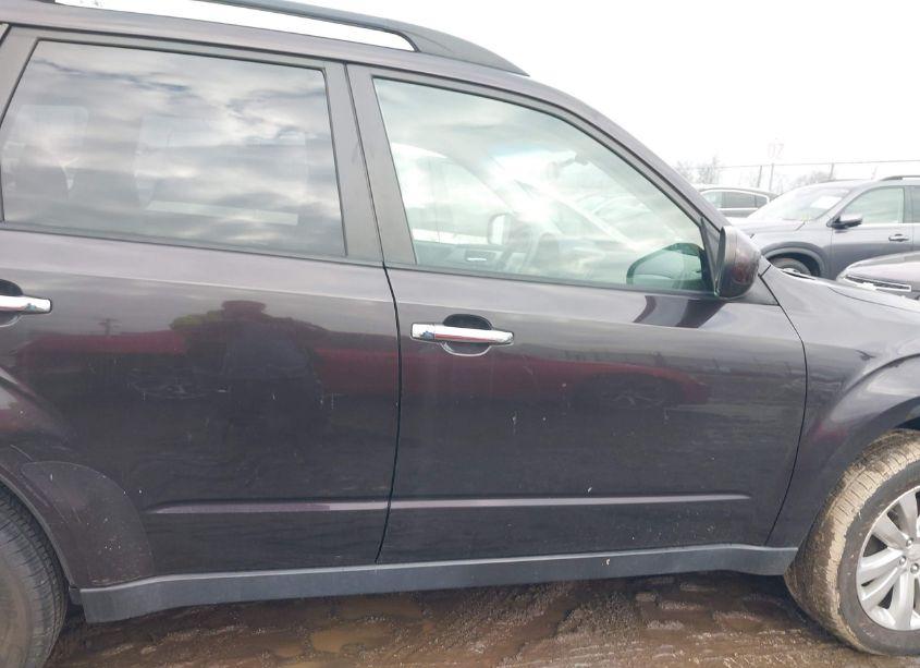 Photo 13 of 2013 Subaru Forester 2.5X PREMIUM (VIN JF2SHACC1DH437334)