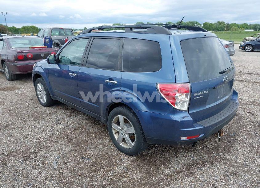 Photo 3 of 2011 Subaru Forester 2.5X PREMIUM (VIN JF2SHACC3BH720685)