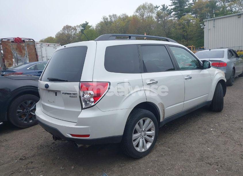Photo 4 of 2011 Subaru Forester 2.5X PREMIUM (VIN JF2SHADC0BH715216)