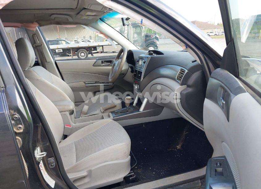 Photo 5 of 2011 Subaru Forester 2.5X PREMIUM (VIN JF2SHADC0BH728404)