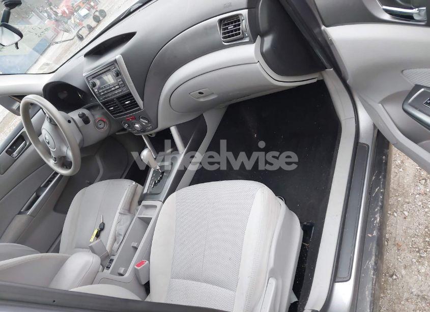Photo 5 of 2011 Subaru Forester 2.5X PREMIUM (VIN JF2SHADC0BH755960)