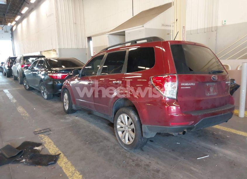 Photo 3 of 2011 Subaru Forester 2.5X PREMIUM (VIN JF2SHADC0BH763427)