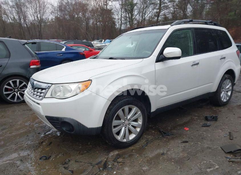Photo 2 of 2012 Subaru Forester 2.5X PREMIUM (VIN JF2SHADC0CH405231)
