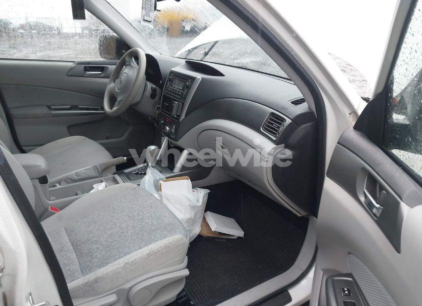 Photo 5 of 2012 Subaru Forester 2.5X PREMIUM (VIN JF2SHADC0CH405231)