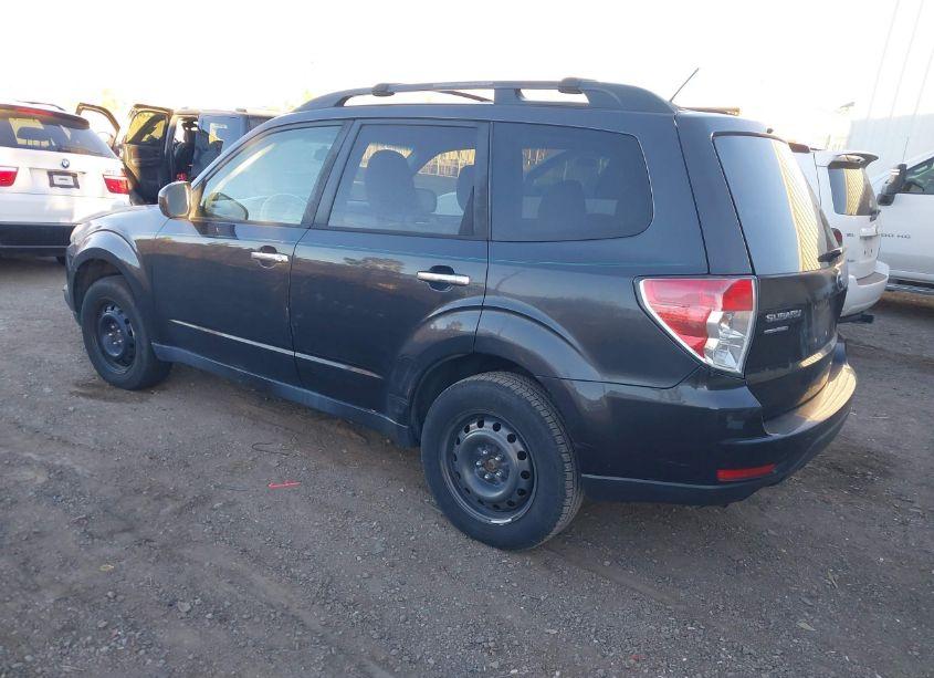 Photo 3 of 2012 Subaru Forester 2.5X PREMIUM (VIN JF2SHADC0CH423583)