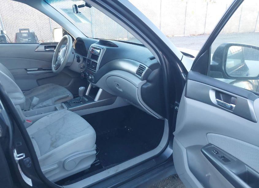 Photo 5 of 2012 Subaru Forester 2.5X PREMIUM (VIN JF2SHADC0CH423583)