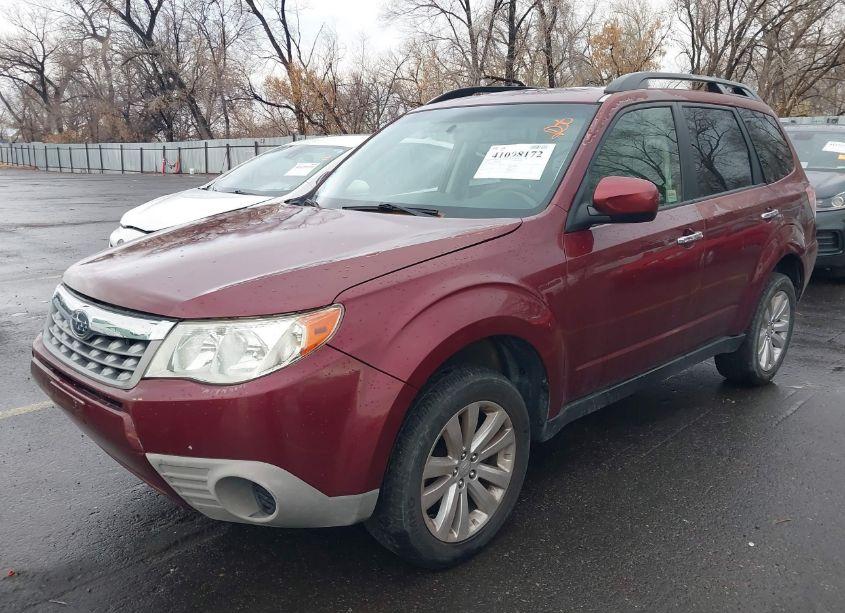 Photo 2 of 2012 Subaru Forester 2.5X PREMIUM (VIN JF2SHADC0CH465610)