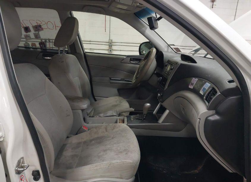 Photo 5 of 2013 Subaru Forester 2.5X PREMIUM (VIN JF2SHADC0DH436805)