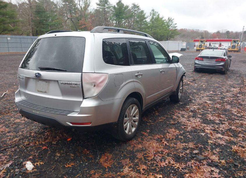 Photo 4 of 2011 Subaru Forester 2.5X PREMIUM (VIN JF2SHADC1BH700854)