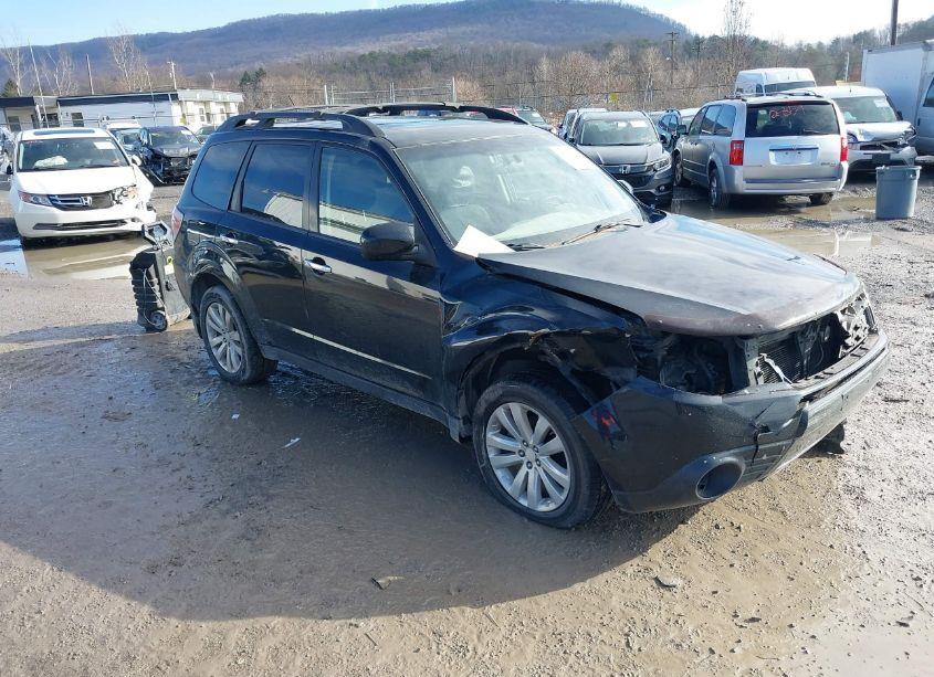 2011 Subaru Forester 2.5X PREMIUM (VIN JF2SHADC1BH713555) main photo