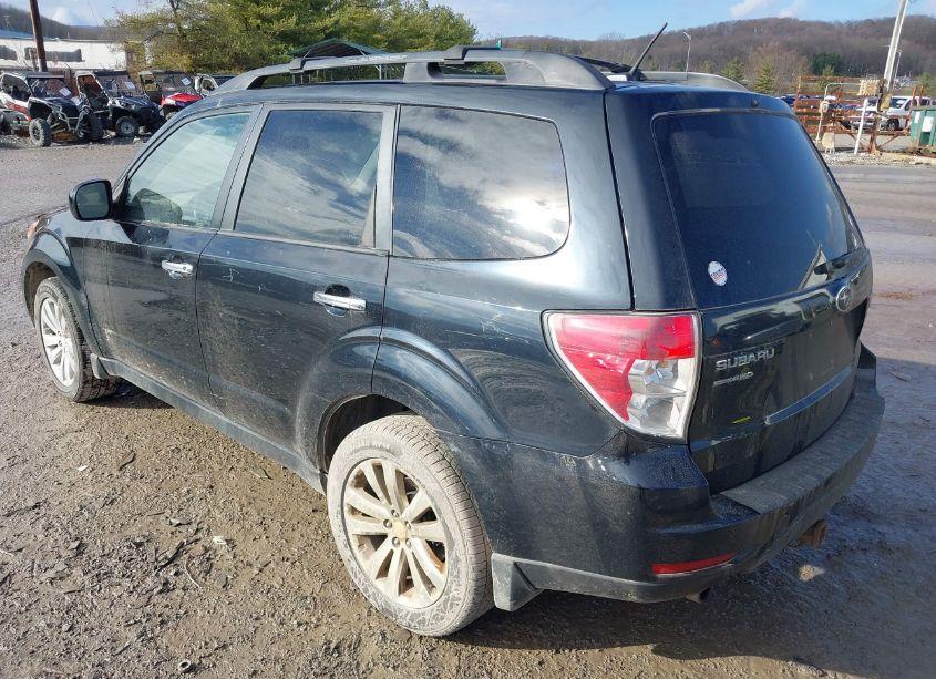 Photo 3 of 2011 Subaru Forester 2.5X PREMIUM (VIN JF2SHADC1BH713555)
