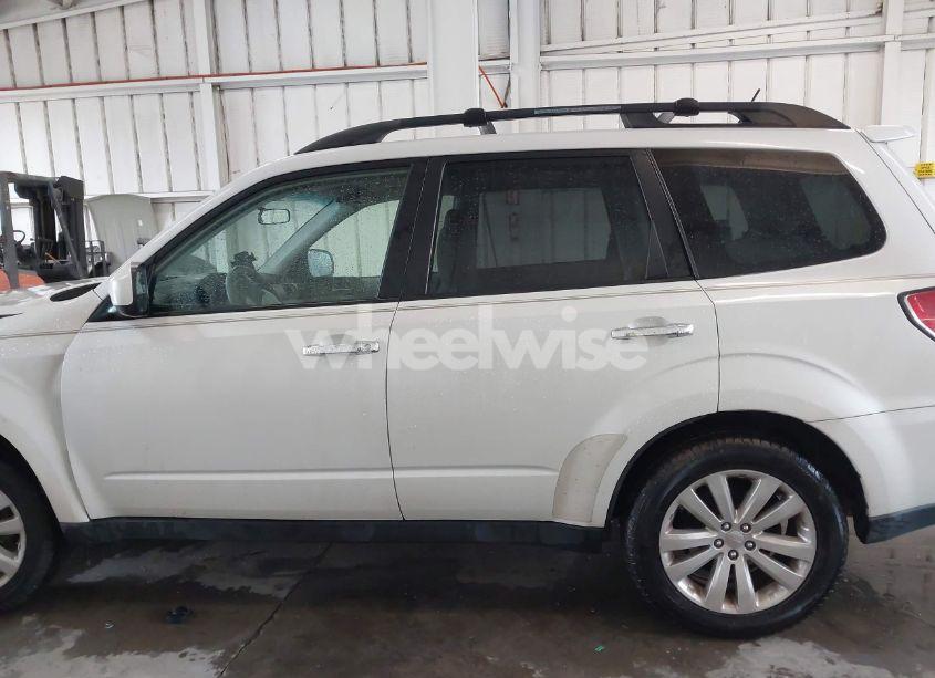 Photo 14 of 2011 Subaru Forester 2.5X PREMIUM (VIN JF2SHADC1BH717637)
