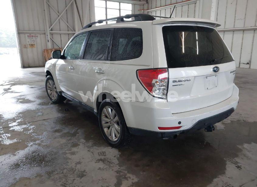 Photo 3 of 2011 Subaru Forester 2.5X PREMIUM (VIN JF2SHADC1BH717637)