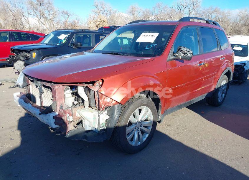 Photo 2 of 2011 Subaru Forester 2.5X PREMIUM (VIN JF2SHADC1BH758432)