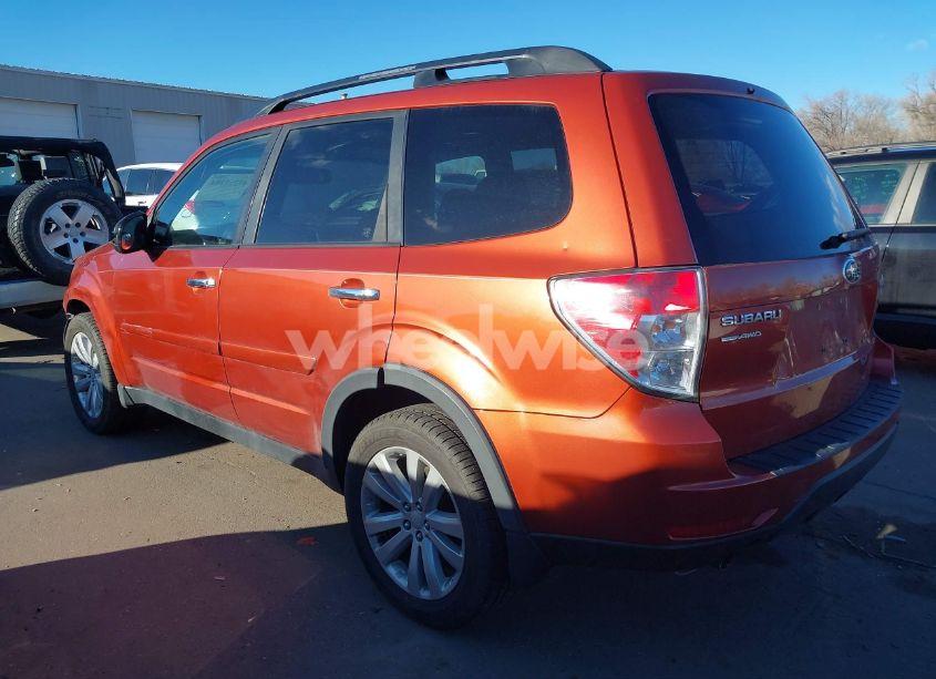 Photo 3 of 2011 Subaru Forester 2.5X PREMIUM (VIN JF2SHADC1BH758432)