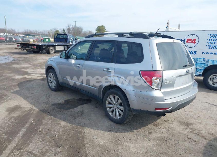 Photo 3 of 2012 Subaru Forester 2.5X PREMIUM (VIN JF2SHADC1CH414570)
