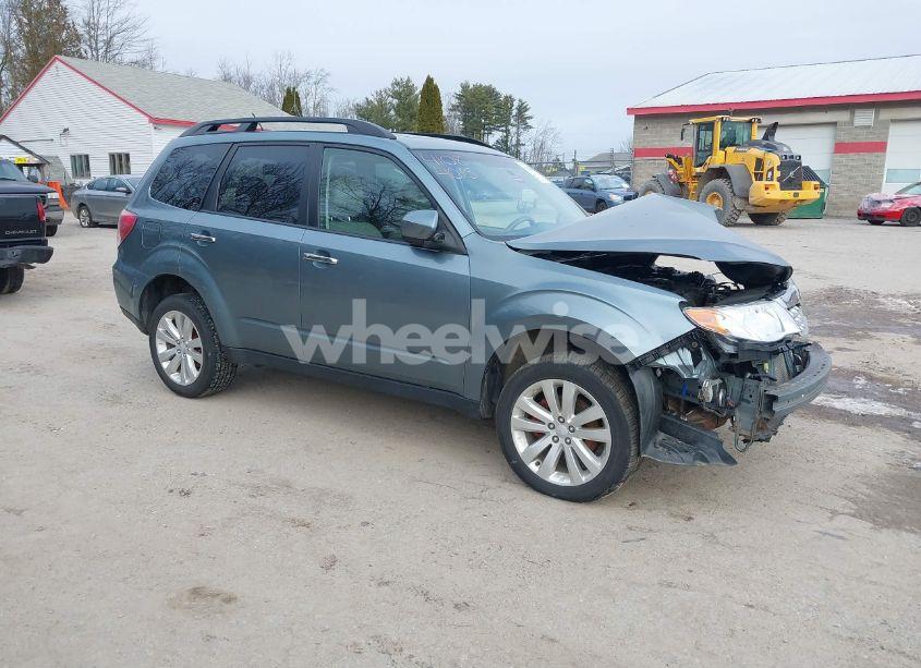 2013 Subaru Forester 2.5X PREMIUM (VIN JF2SHADC1DH417194) main photo