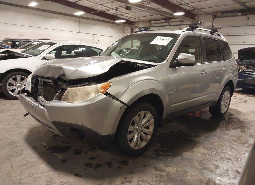 Photo 2 of 2013 Subaru Forester 2.5X PREMIUM (VIN JF2SHADC1DH434125)