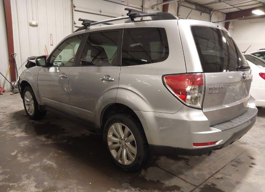 Photo 3 of 2013 Subaru Forester 2.5X PREMIUM (VIN JF2SHADC1DH434125)
