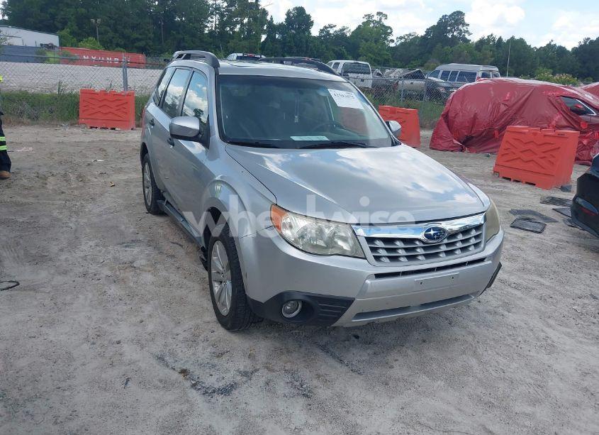 2013 Subaru Forester 2.5X PREMIUM (VIN JF2SHADC1DH435534) main photo