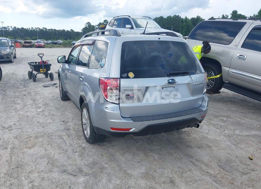 Photo 3 of 2013 Subaru Forester 2.5X PREMIUM (VIN JF2SHADC1DH435534)