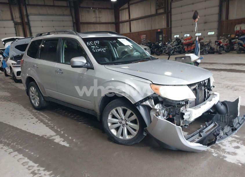 2011 Subaru Forester 2.5X PREMIUM (VIN JF2SHADC2BH717596) main photo