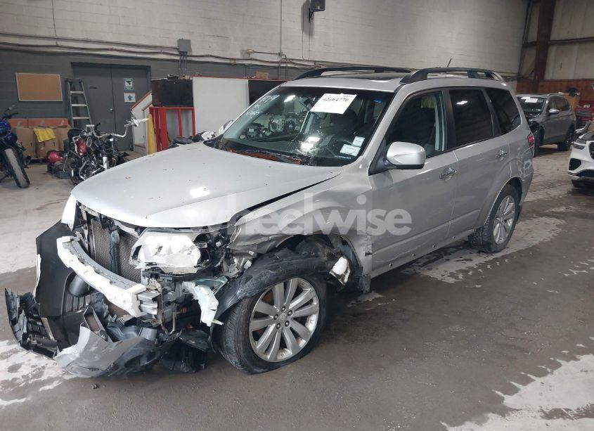 Photo 2 of 2011 Subaru Forester 2.5X PREMIUM (VIN JF2SHADC2BH717596)