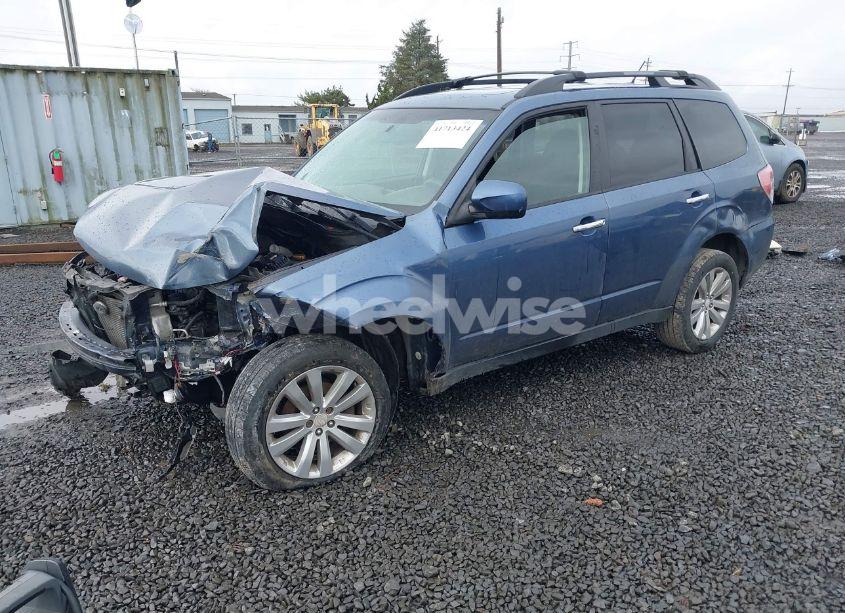 Photo 2 of 2011 Subaru Forester 2.5X PREMIUM (VIN JF2SHADC2BH736018)