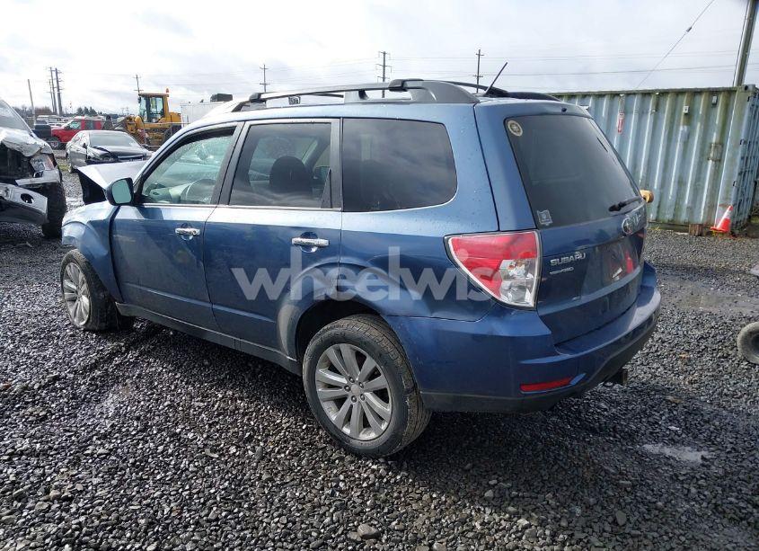 Photo 3 of 2011 Subaru Forester 2.5X PREMIUM (VIN JF2SHADC2BH736018)