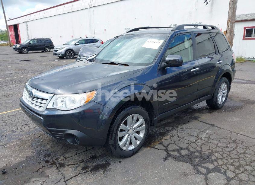 Photo 2 of 2011 Subaru Forester 2.5X PREMIUM (VIN JF2SHADC2BH773943)