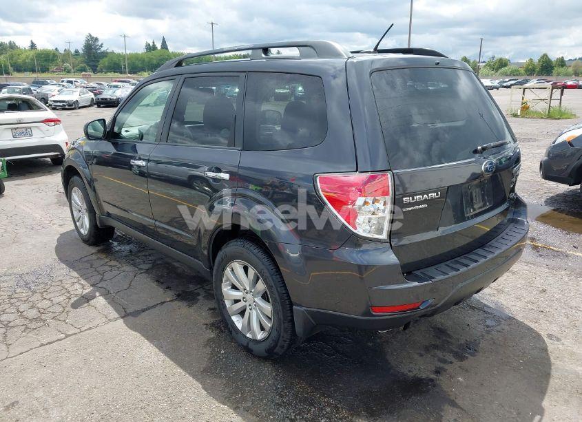 Photo 3 of 2011 Subaru Forester 2.5X PREMIUM (VIN JF2SHADC2BH773943)